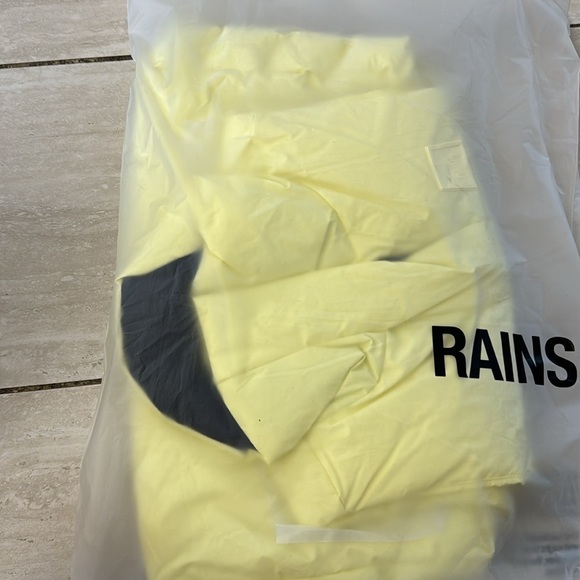 Rains Loop W Vest Puff Jacket Yellow Straw Water Resistant XS - Picture 5 of 5